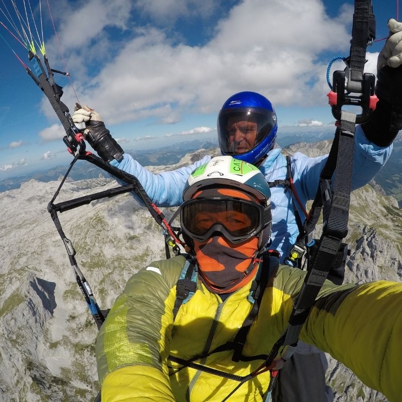 Abenteuer Tandemflug im Chiemgau mit erfahrenem Gleitschirmpiloten